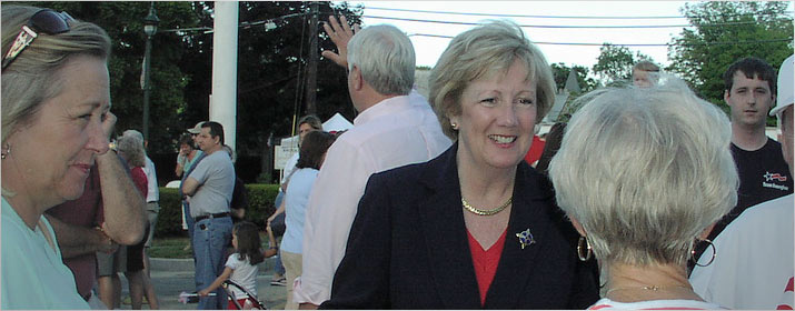 Eileen Donoghue with Volunteers